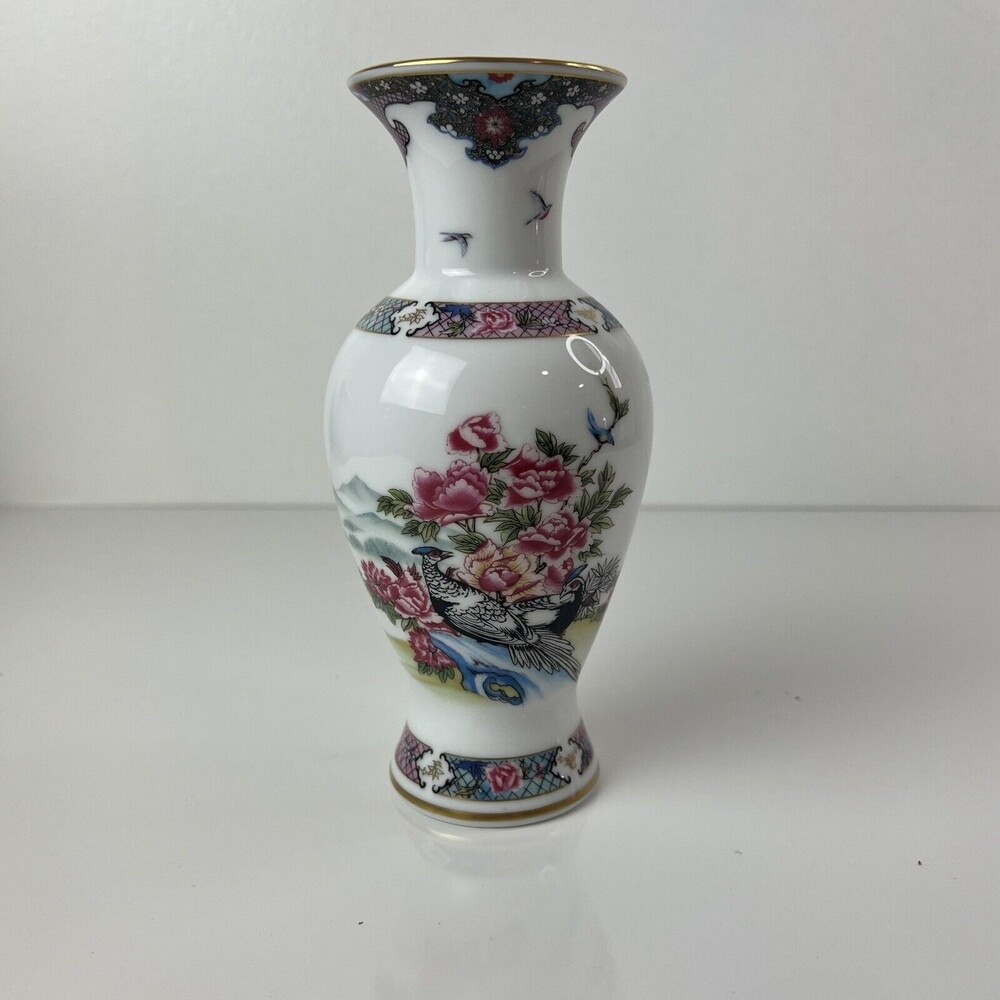 Lenox The Martha Washington Vase 24K Gold Trim Handcrafted in Japan